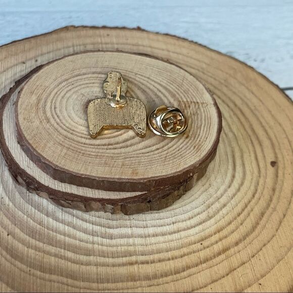 Tan Anime Kitty Enamel Pin/ Brooch Lapel - Picture 5 of 6